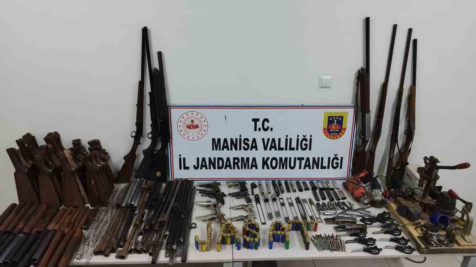 jandarmadan yasadisi silah tuccarlarina operasyon 0 ud4vifeX