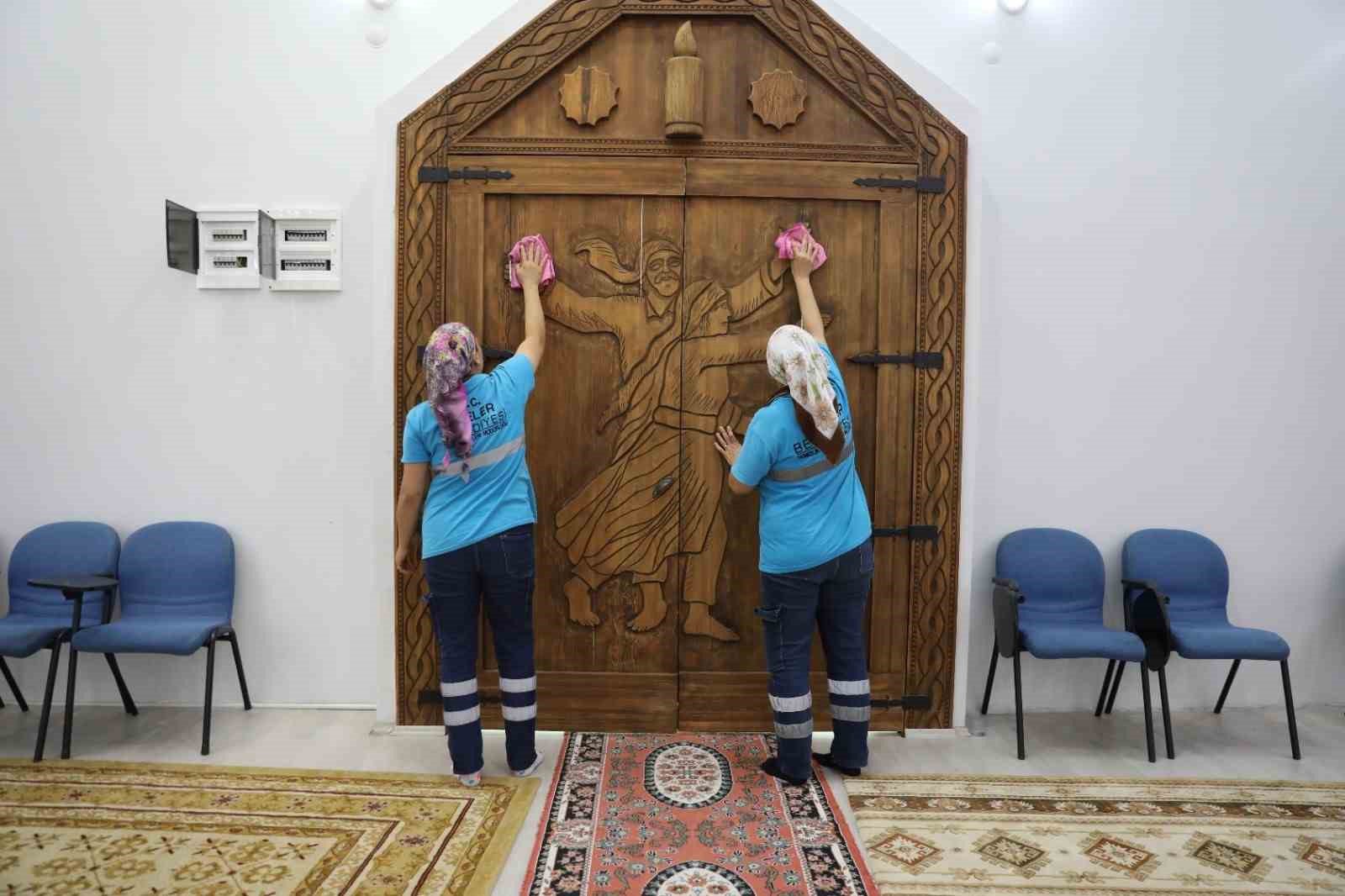 efeler belediyesi ibadethanelerin temizliklerini surduruyor 2