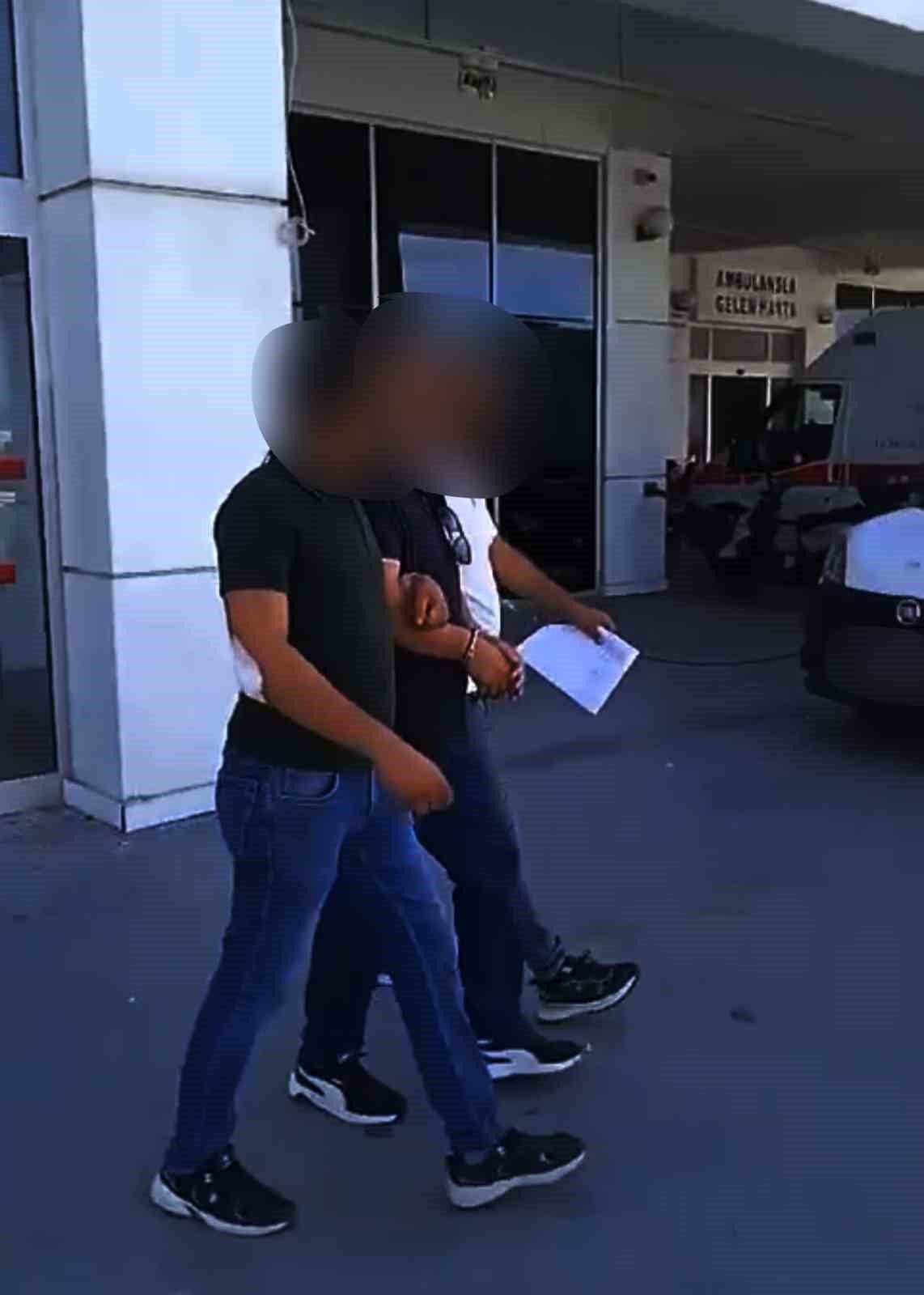 kusadasinda 27 yil hapis cezasi ile arana sahis yakalandi 0 A2Yw4B7J