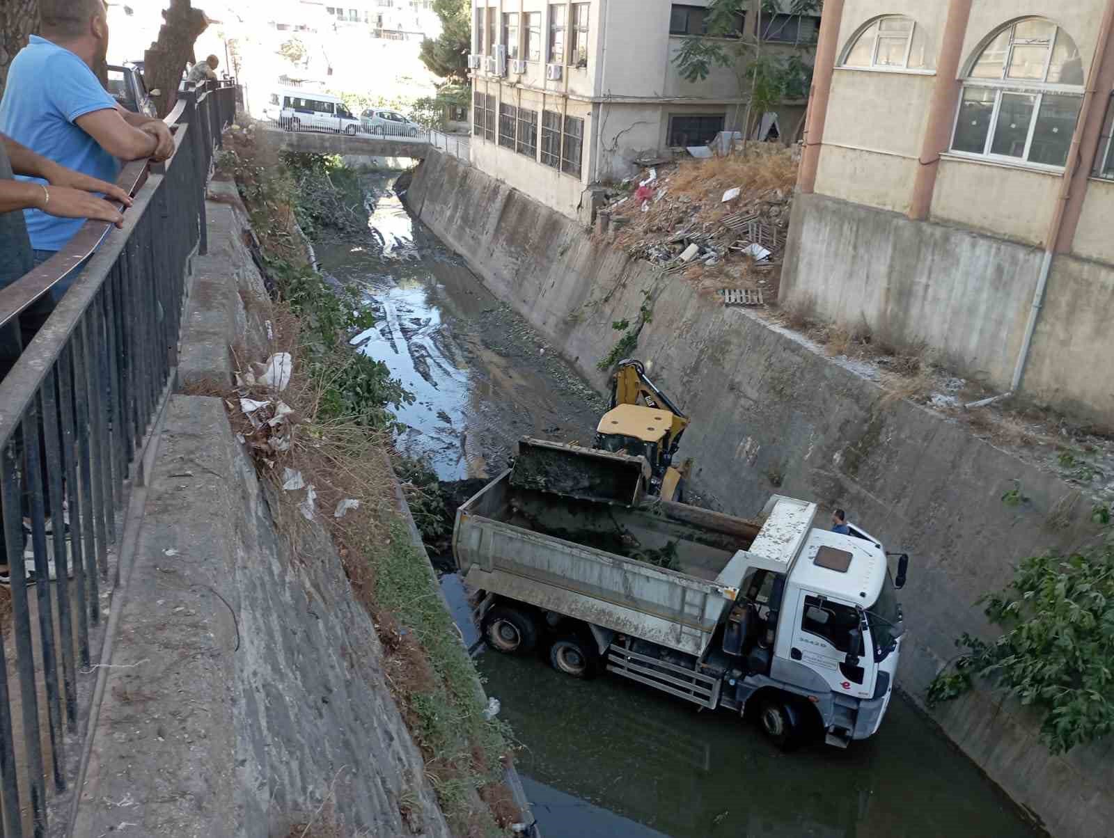 tabakhane deresinde temizlik calismalari suruyor 1 1BYe1GdG